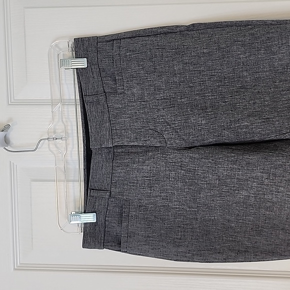 Banana Republic size 2 grey pants - Picture 2 of 4